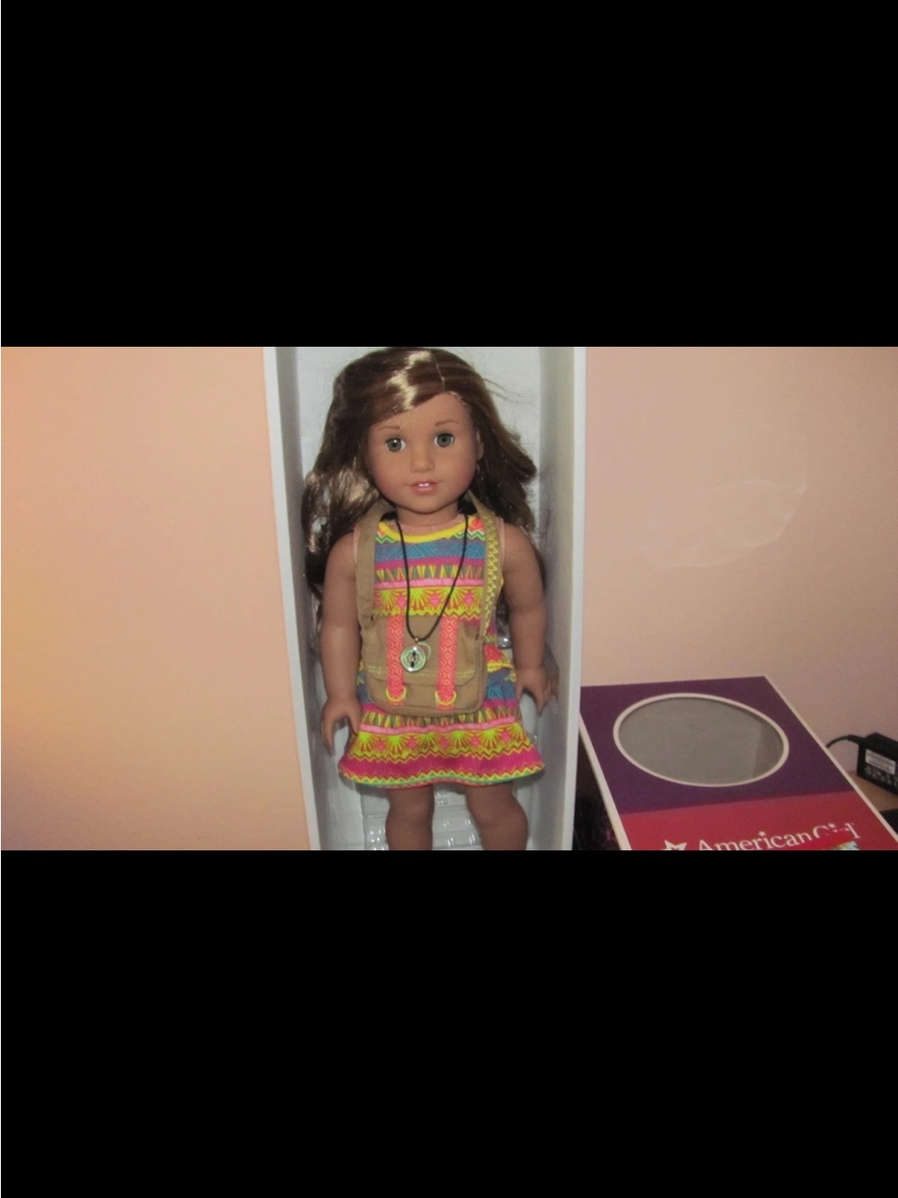American Girl Doll Leah Clark 2016 Girl of the Year! Box messenger bag necklace